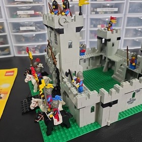 Vintage LEGO Set 6080, King's Castle, 100% Complete With Instructions
