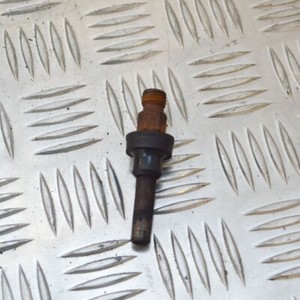 MERCEDES-BENZ SL R107 Einspritzdüse 4.50 Petrol 165kw 1979 2543181