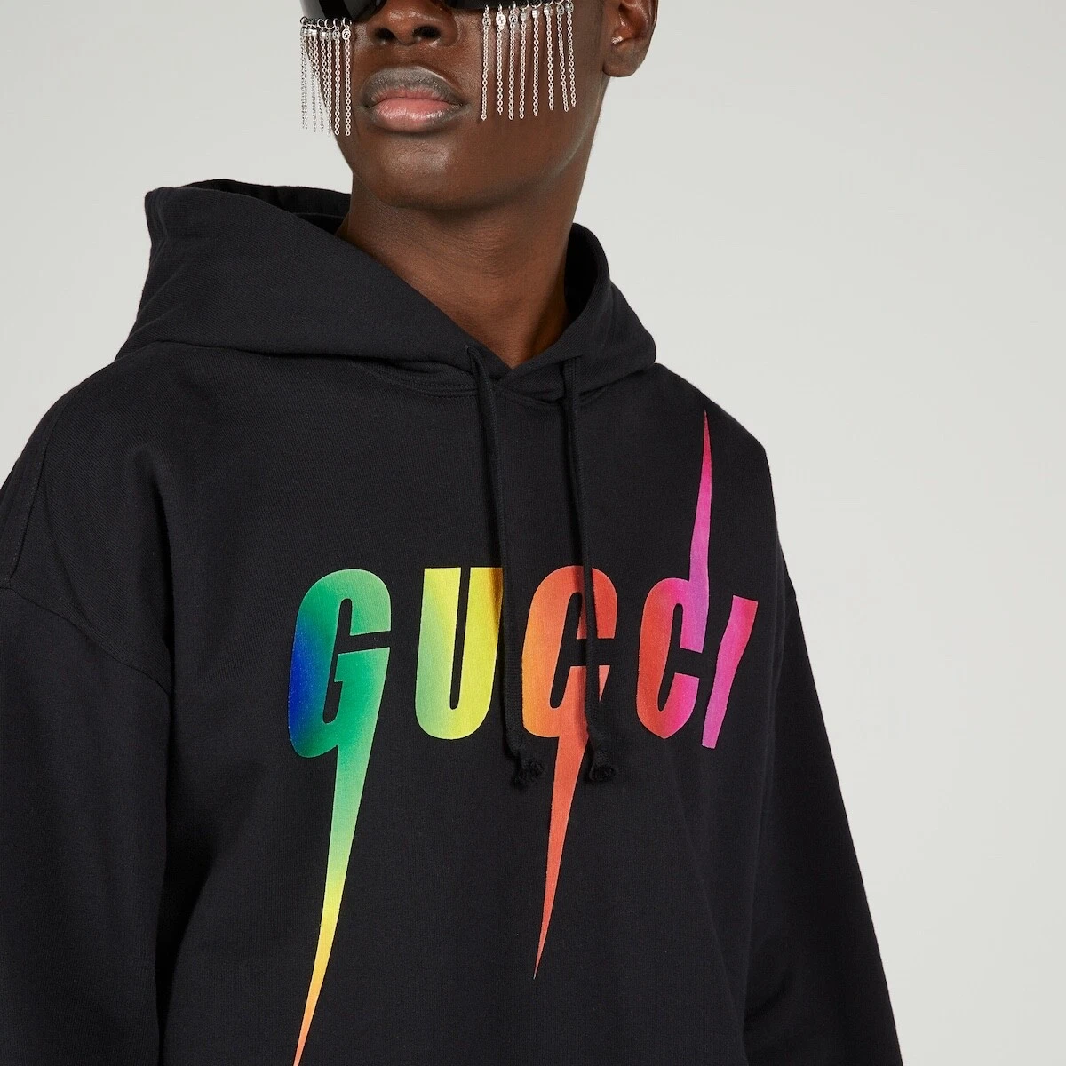 Felpa nera con cappuccio taglia M Gucci Blade stampa arcobaleno