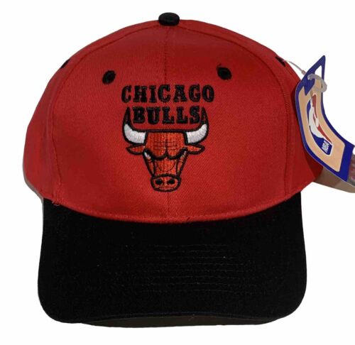 Red Curve Bill NBA Chicago Bulls Adidas Snapback Hat Cap - Picture 1 of 4