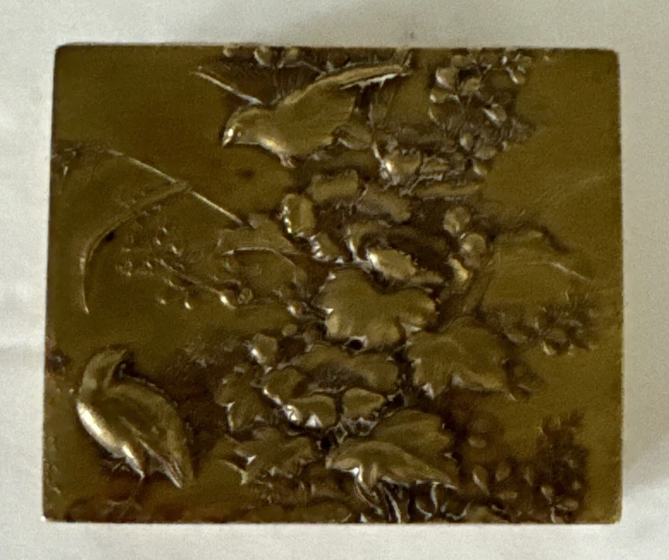 ANTIQUE JAPANESE STAMP BOX MEIJI PERIOD 1868-1912 MIXED METAL COPPER ON BRASS - Image 2 of 4