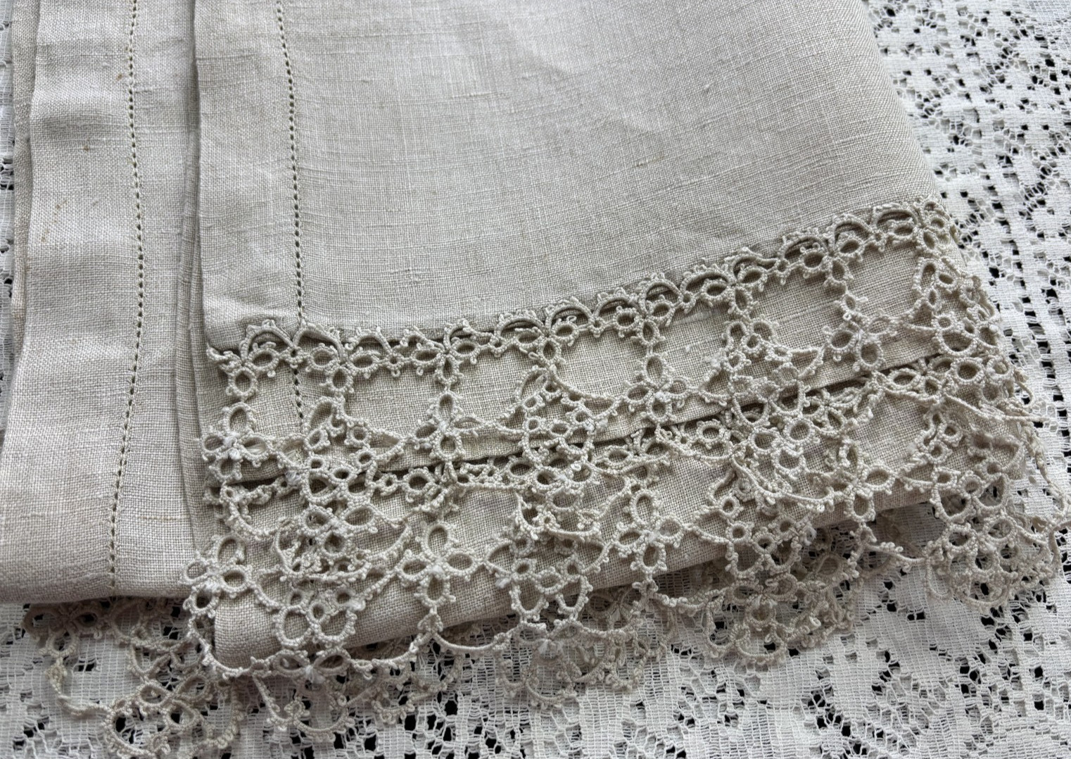 Vtg Antique 54" Long Natural Linen Table Runner 3" Wide Hand Tatted Lace Trim