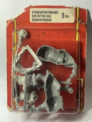 Warhammer Citadel game workshop 80K STANDARTENTRAEGER metal figure
