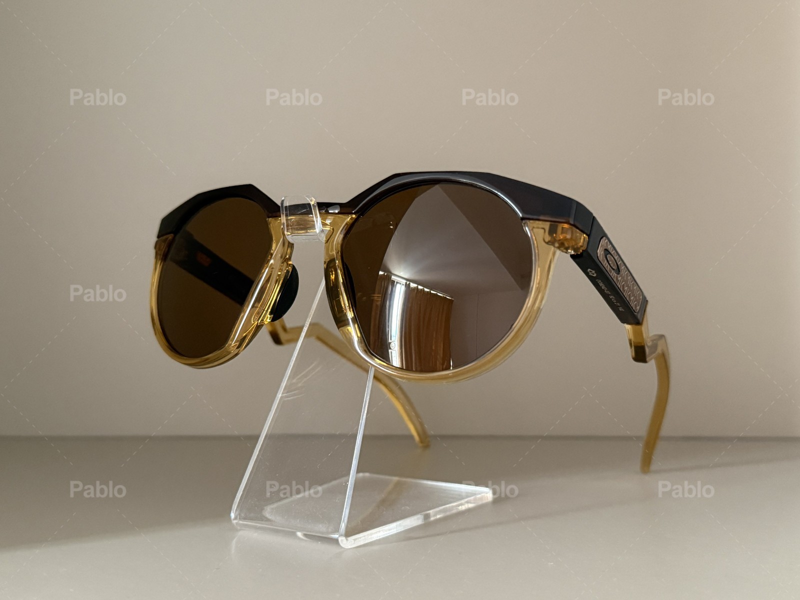 Vintage Oakley HSTN Sunglasses OO9242 Clear Brown Frame with Black Trim PRIZM