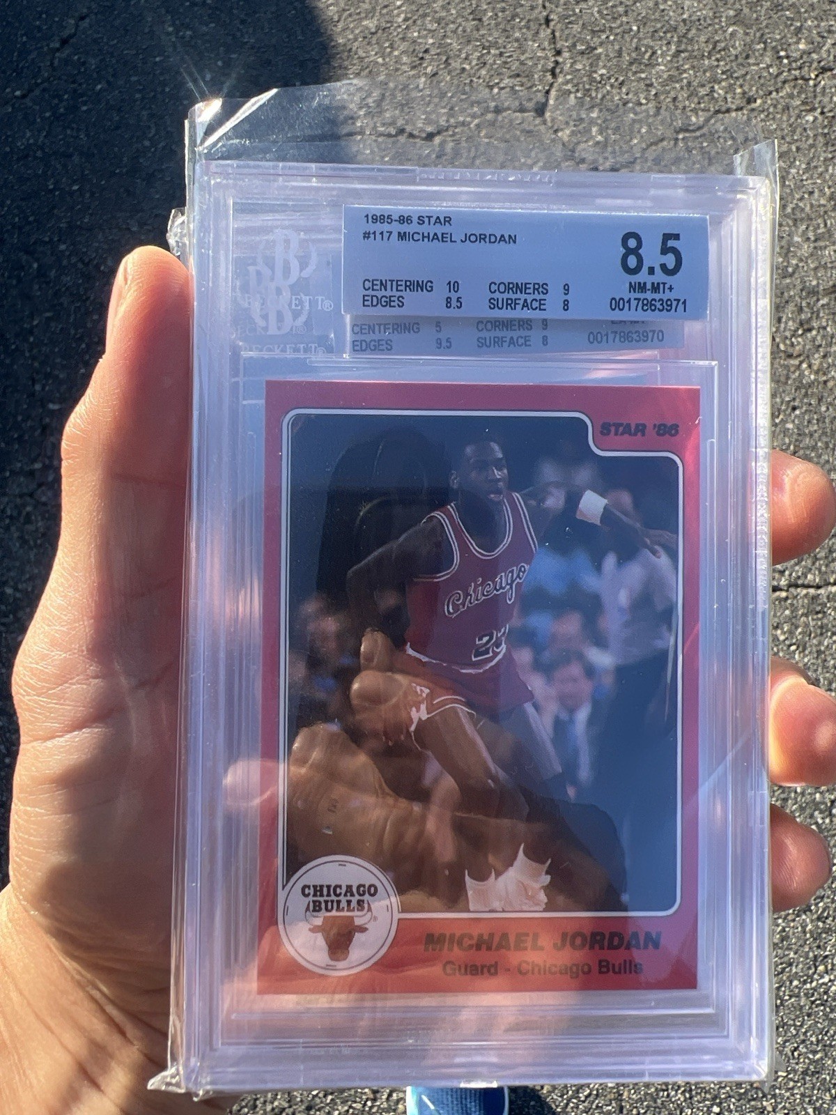 Star 1985-86 #117 Michael Jordan Chicago Bulls BGS 8.5 NBA Basketball Card