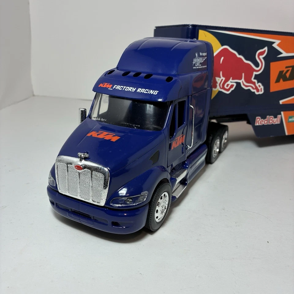 New-Ray Toys KTM Factory racing truck 1:32 Red Bull Scale Model - Image 2 of 4