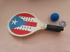 NWT SET OF 2 BEACH PADDLES WITH BALL WITH PUERTO RICAN FLAG