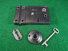 CIRCA 1890 RUSSWIN RIM LOCK COMPLETE w/ KEY, KEEPER, & ESCUTCHEONS  (20590)