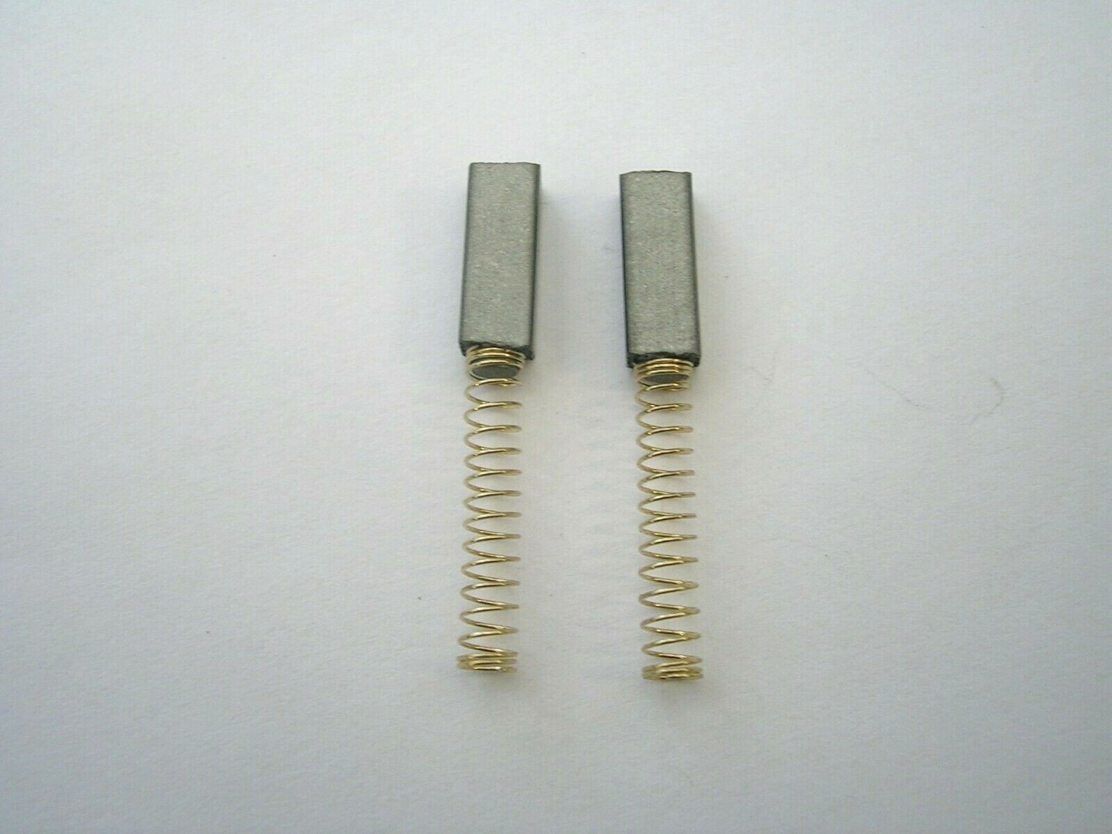 REPLACEMENT SEWING MACHINE MOTOR CARBON BRUSHES SIZE 4.5MM X 4.MM GOOD