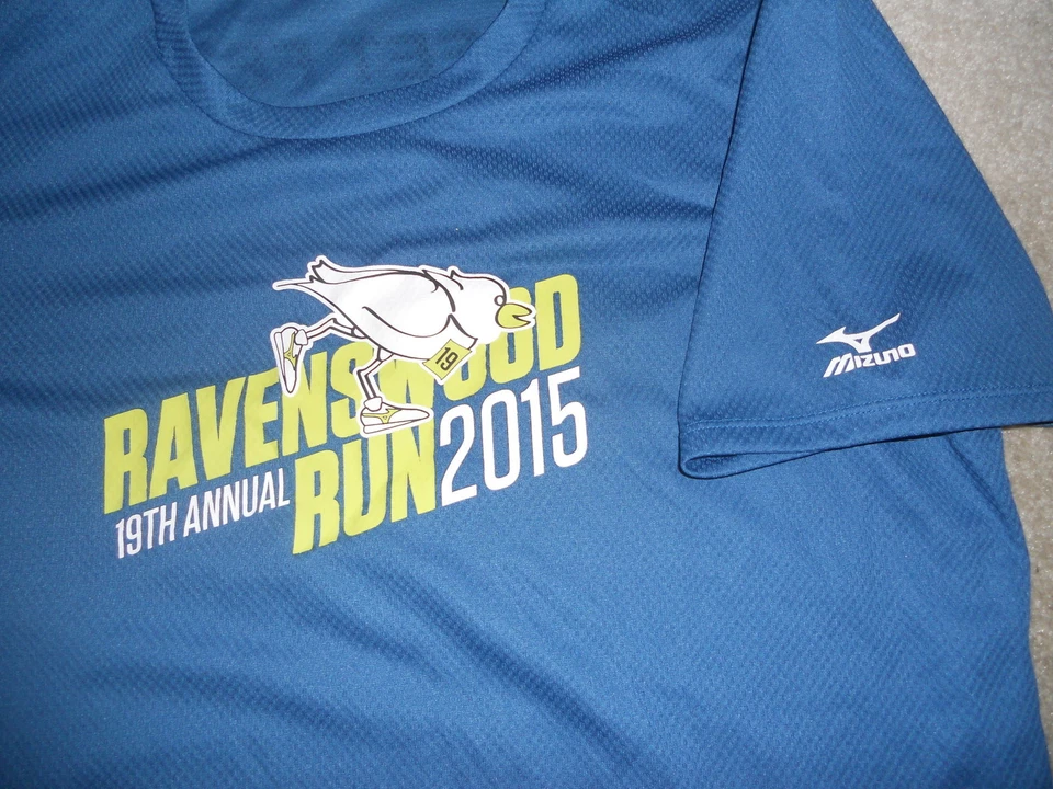 2015 Ravenswood Run 19º Anual Mizuno Hombres Entrenamiento Carrera Camisa Mediana Manténgase Genial Foto 3 de 4