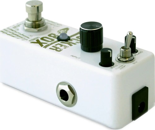 New Outlaw Effects Rocker Box Tremolo Guitar Effects Pedal - Picture 4 of 4
