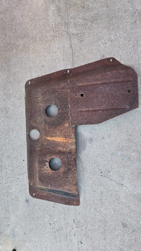 Placa de deslizamiento (armadura) Toyota Land Cruiser Early OEM 1981-1984 FJ60 Foto 4 de 4