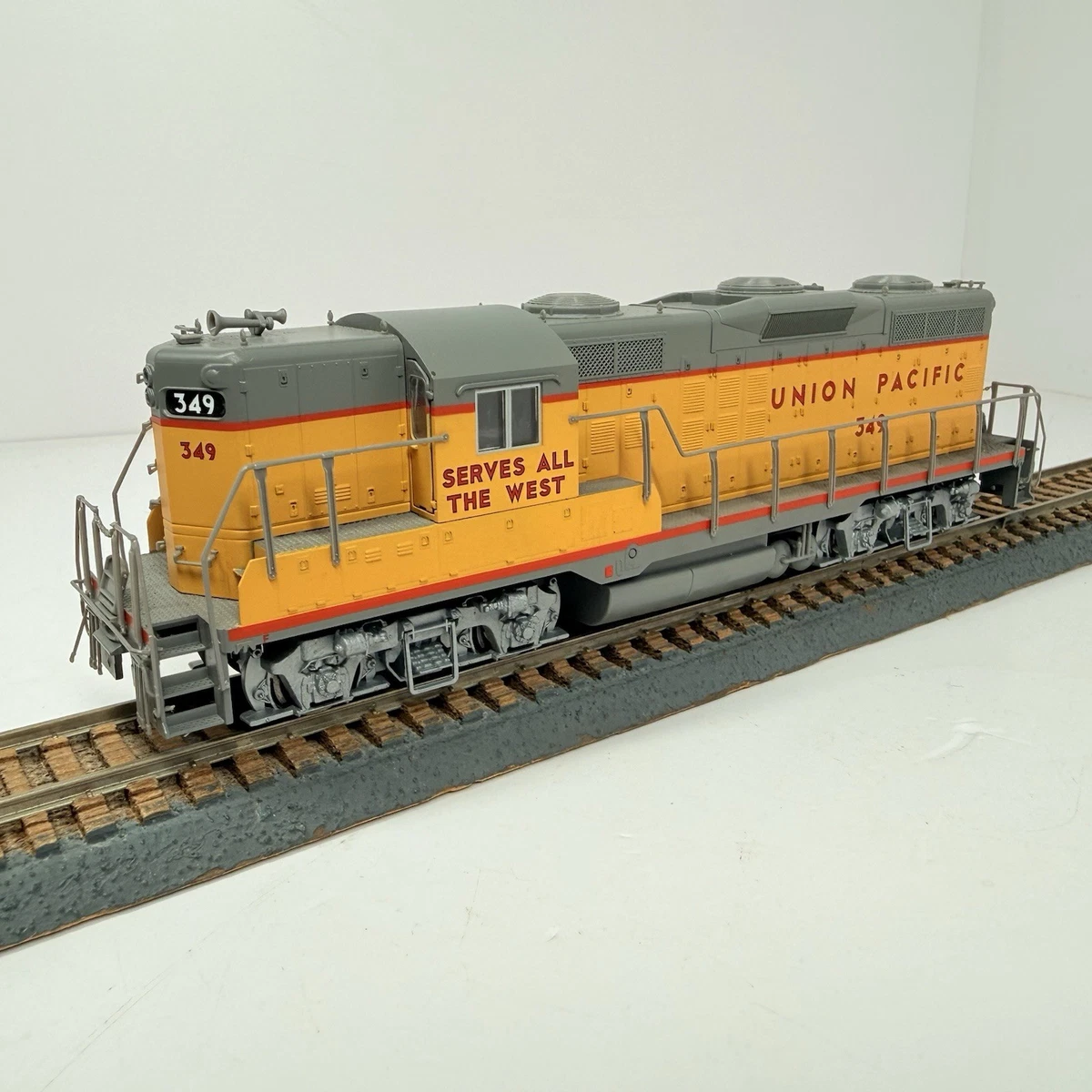 Life-Like Union Pacific Railroad Plastic HO Model Railroad