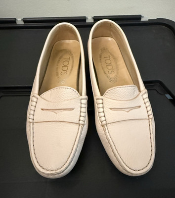 Tod's Light Pink Gommino Loafer Women s US 5 Comfort Logo Round Toe