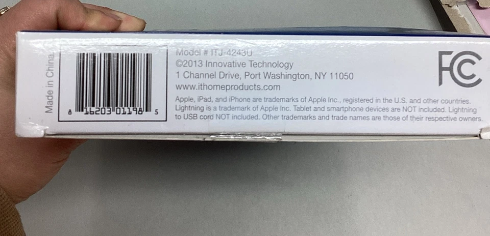 NUEVO EN CAJA JUSTiN FUNDA DE ALIMENTACIÓN RECARGABLE PARA IPAD POR TECNOLOGÍA INNOVADORA ITJ-4243U Foto 3 de 3