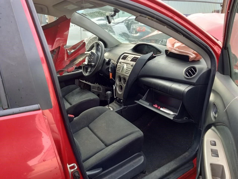 Bomba ABS Antibloqueo Freno Parte Actuador y Bomba Mercado Canadá Se Adapta a 10-11 YARIS 2 Foto 4 de 4