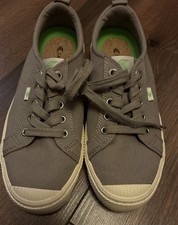Cariuma Shoes Mens 7.5 Womens 9 Low Top Gray Canvas Lace Up Made In Brazil