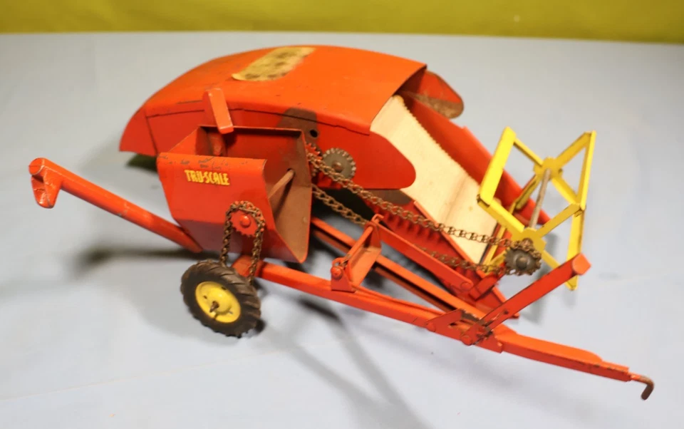 TRU-SCALE McCormick Pressed Steel Toys PULL-BEHIND COMBINE, BALER, 3 BOTTOM PLOW - Image 2 of 4