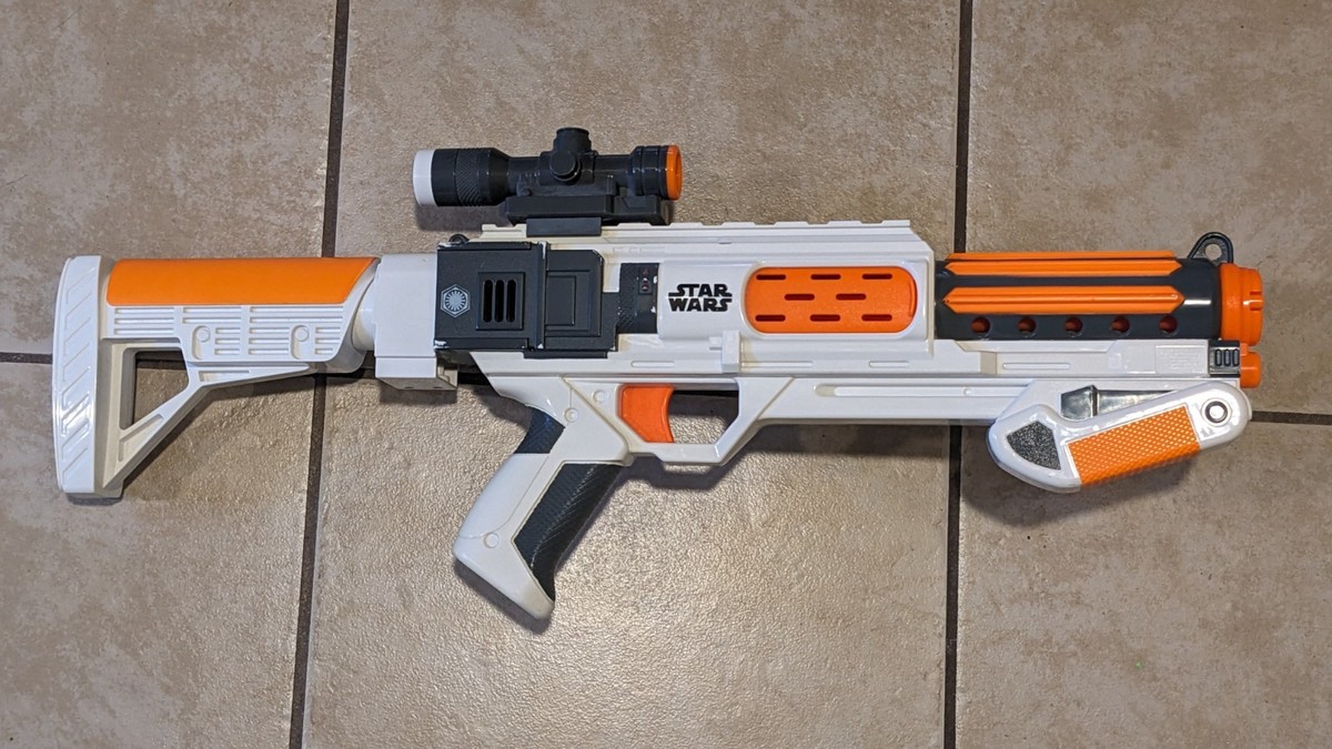 NERF - Star Wars First Order Stormtrooper Blaster - Hasbro - 12