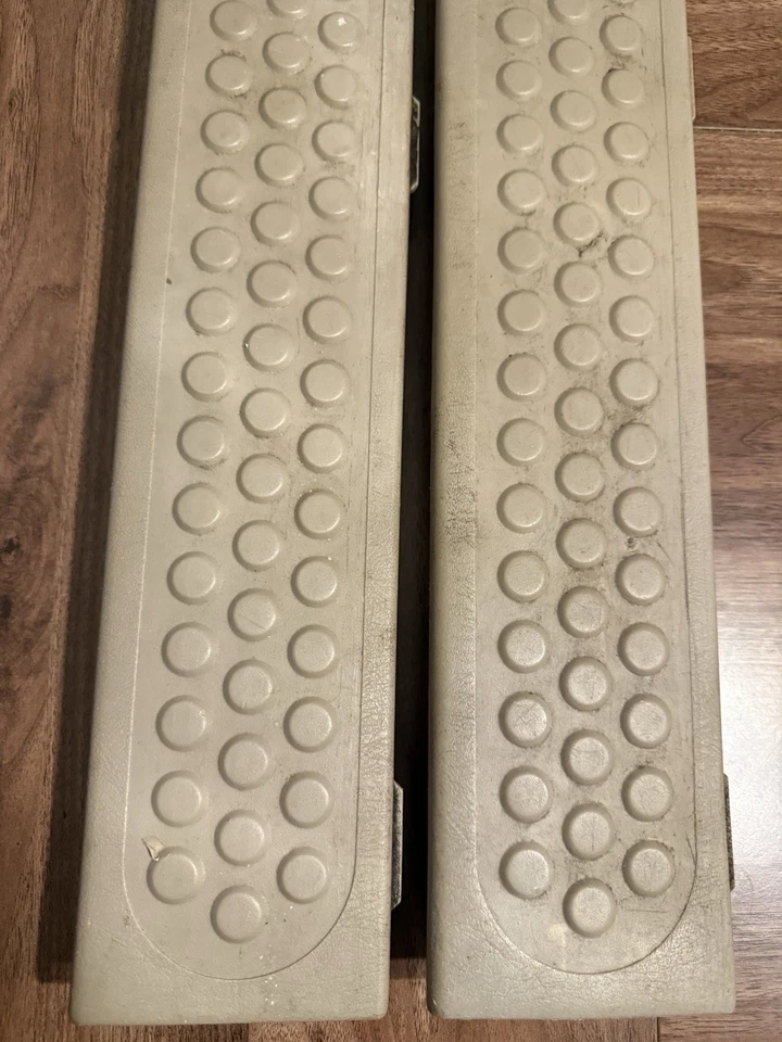 99-07 FORD F250 F350 DOBLE CABINA UMBRAL PUERTA PLACAS DE RETROCESO PANELES ASIENTO TRASERO BRONCEADO EXCURSIÓN Foto 2 de 4