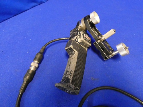 Canon Grip-Z9 Zoom Demand 8-Pin w/Canon FFC-200 Focus Control, FM-1 Block, Cable - Picture 4 of 17