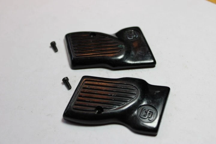 Sterling 300,25 acp,used repair parts, Grips w/ 2 screws,62525-444 - Image 2 of 4