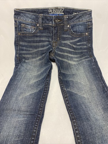 REFUGE Womens Size 00 Short Low Rise Runway Everyday Boot Cut Denim Blue Jeans