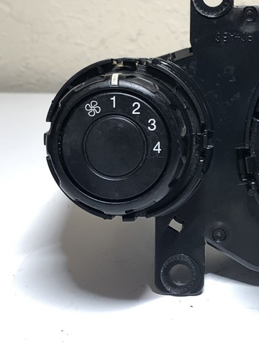 2014 Ford Fiesta D2BT 19980 AB, D2BT19980AB Climate Temperature Control, OEM - Picture 2 of 9