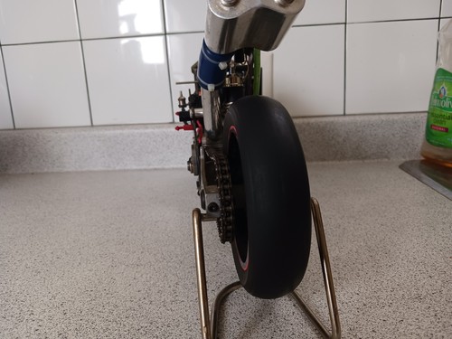 moto nitro rc échelle 1/5 - Photo 8 sur 9