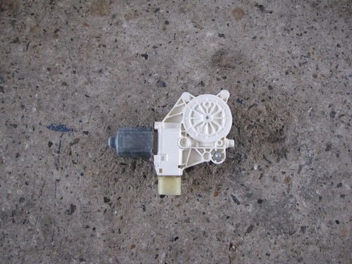 BMW 3er E90 E91 LCI Motor Antrieb Fensterheber vorne links 6927027