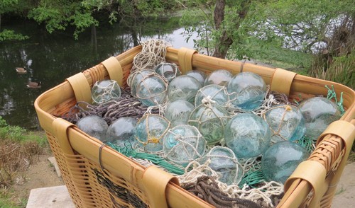 Japanese Glass Fishing FLOATS 2" Mixed LOT-8 4 Netted 4 No Net Antique USA BZ - Picture 6 of 12
