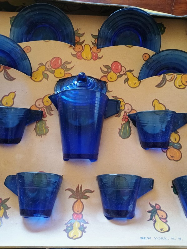 Chiquita Children's Cobalt Blue Dishes With Box