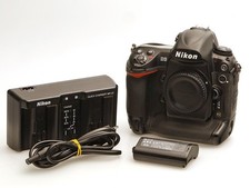 Nikon D3 DSLR Kamera Gehäuse / Body mit 12.1 Mpx Vollformat 422202 Auslösungen