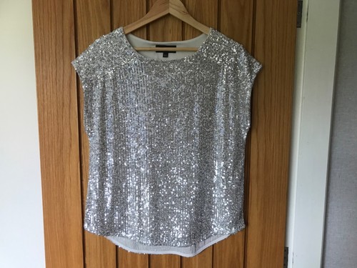 Dorothy Perkins Silber Pailletten Flügelärmel Top - Gr. 12