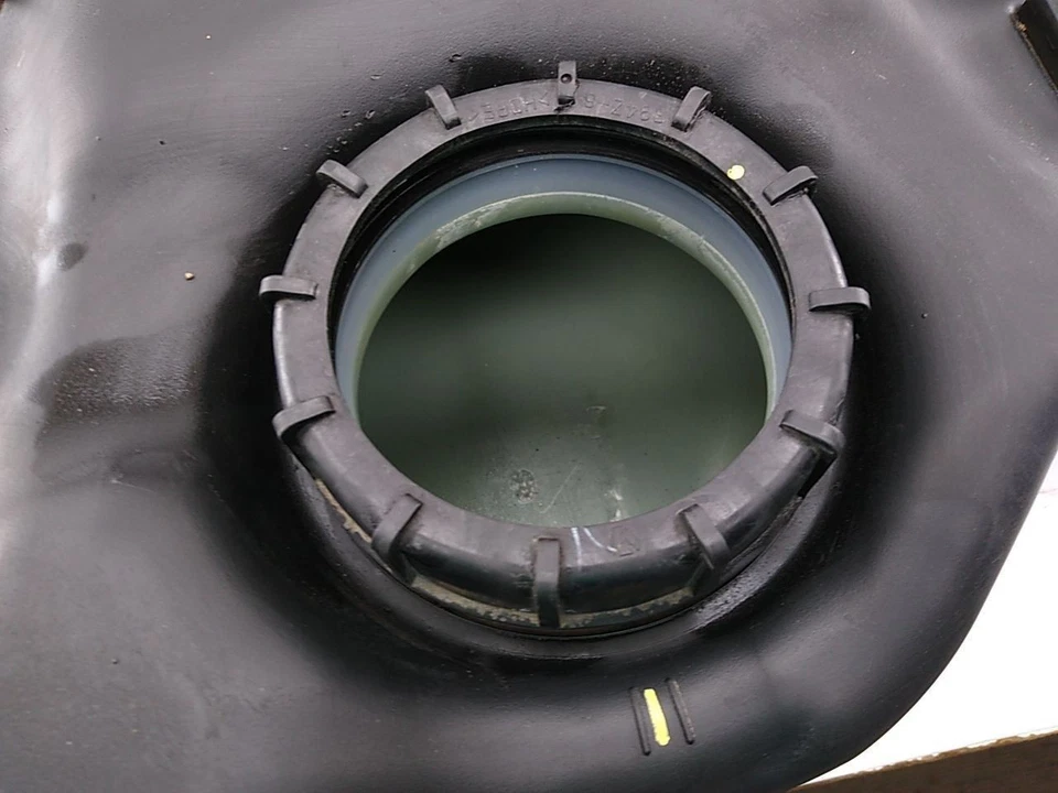 Acura RSX DC5 Fuel Gas Tank Storage Reservoir Fits 2005-2006 05 06 Foto 3 de 4