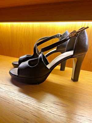 Wunderschöne Damenschuhe VENTURINI Milano  - Pumps - schwarz - Gr. 38 - NEU!
