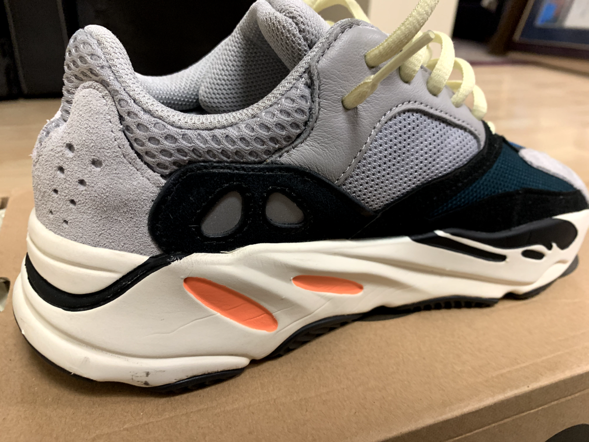 yeezy 700 wave runner size 6