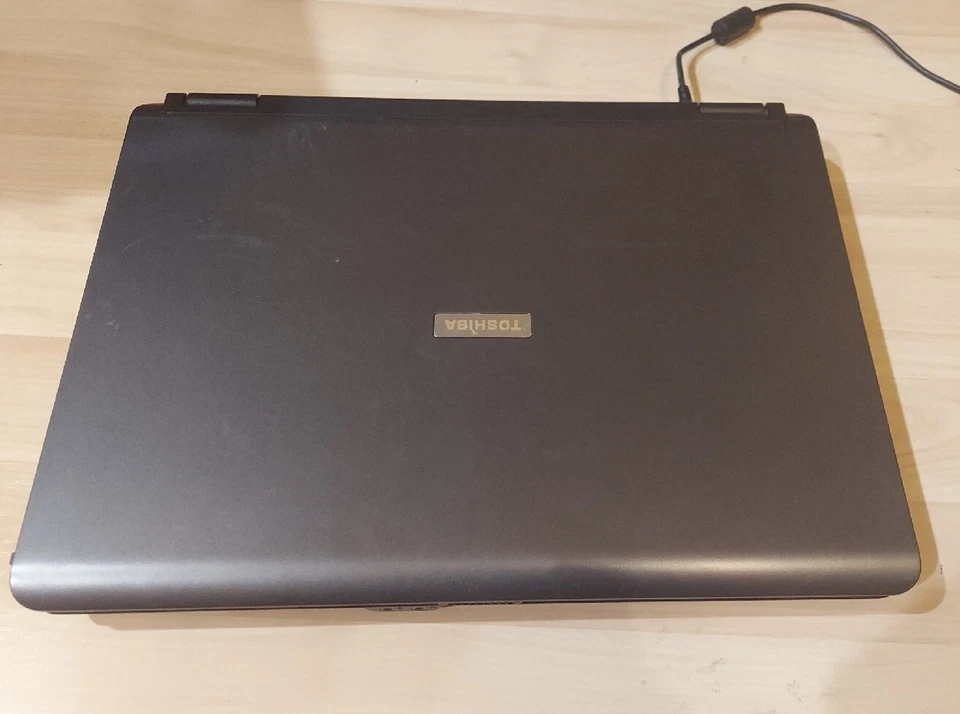 Toshiba Satellite A135-S7403 Laptop for parts or repair - Image 2 of 3