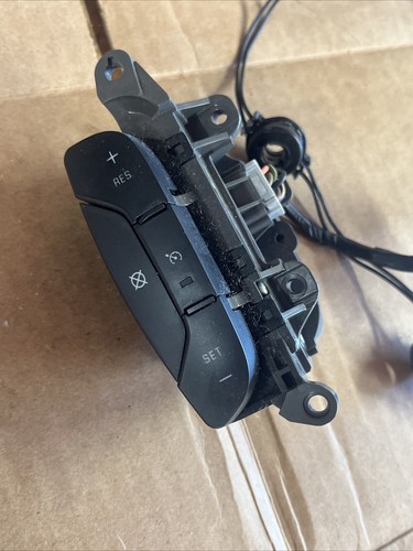 2013 Chevrolet Impala Ltz 3.6L OEM Steering Wheel Buttons Controls - Picture 7 of 12