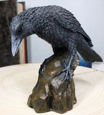 Beast Dark Raven Crow Lurking For Prey Statue 6"Tall Figurine Resin Made Decor