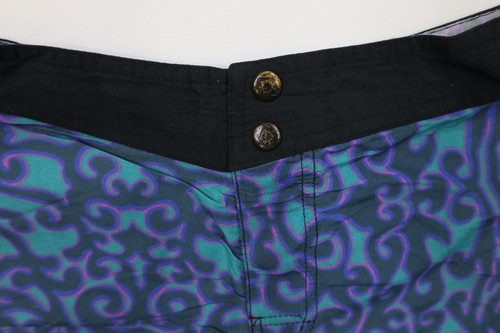 Vintage 90s Gotcha Surfing Boys Large Spell Out Tribal Board Shorts Surf Trunks - Picture 5 of 13