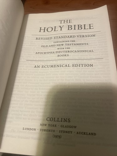 Common Bible The Revised Standard Version W/Apocrypha 1973 paper back Collins - Picture 3 of 3