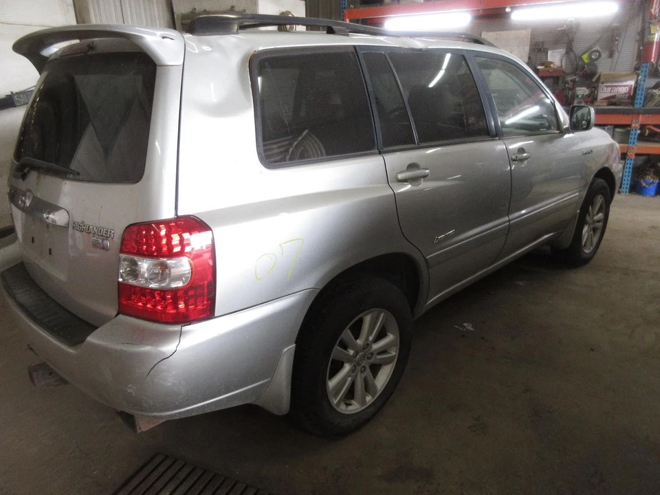 Used Front Left Door Assembly Front fits: 2007 Toyota Highlander Front Left Grad Foto 3 de 4