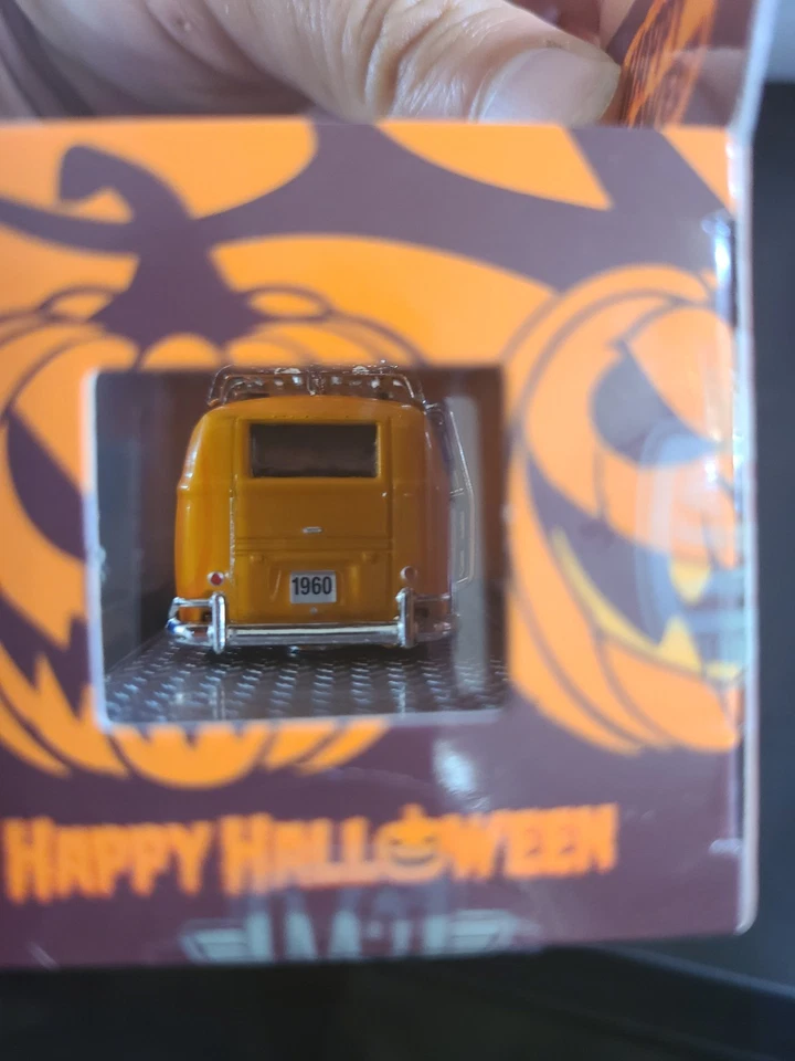 2025 M2 MACHINES HALLOWEEN 1960 VW DELIVERY VAN  - Fast Shipping  READ DESC - Image 4 of 4