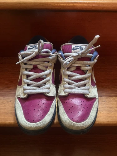 Size 9M/10.5 - Nike Dunk SB Low True Berry Pre-owned 