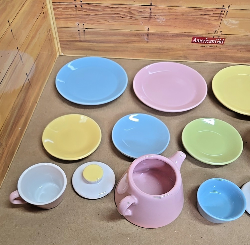 16 Piece Ceramic Multicolor Child Play Dinner Ware Set; Incomplete