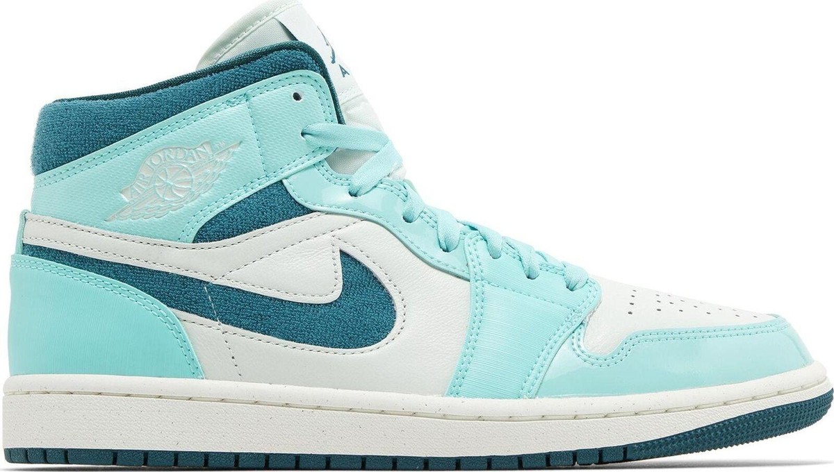 m*a様 Nike AirJordan 1Low turquoise/White Air Jordan 1 Low SE Shoes. Nike ID