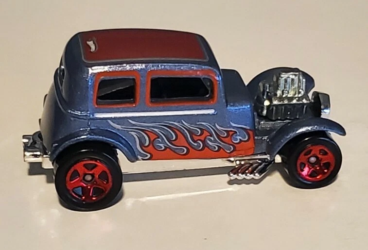 Ford Vicky 1968 32 Hot Wheels 2/10 de 2009 Rebel Rides Foto 3 de 4