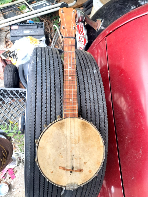 Old, Antique Waverley Banjo Ukulele. Playable