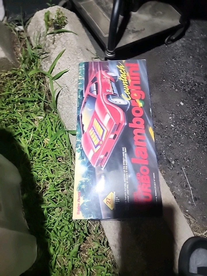 Radio Controlled Turbo Lamborghini Countach Radio Shack #60-4074A Red Works READ - Image 2 of 4